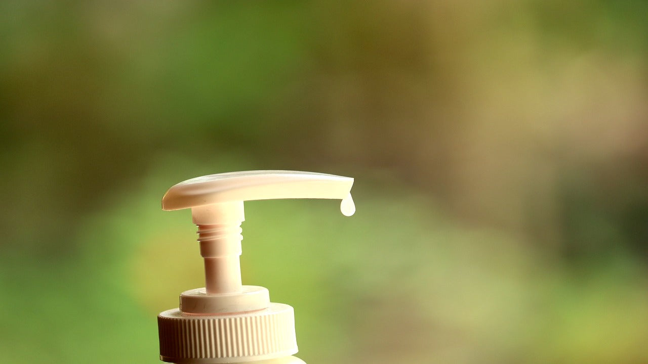 Glycerin humectant for hydrated skin and moisturizer formulas