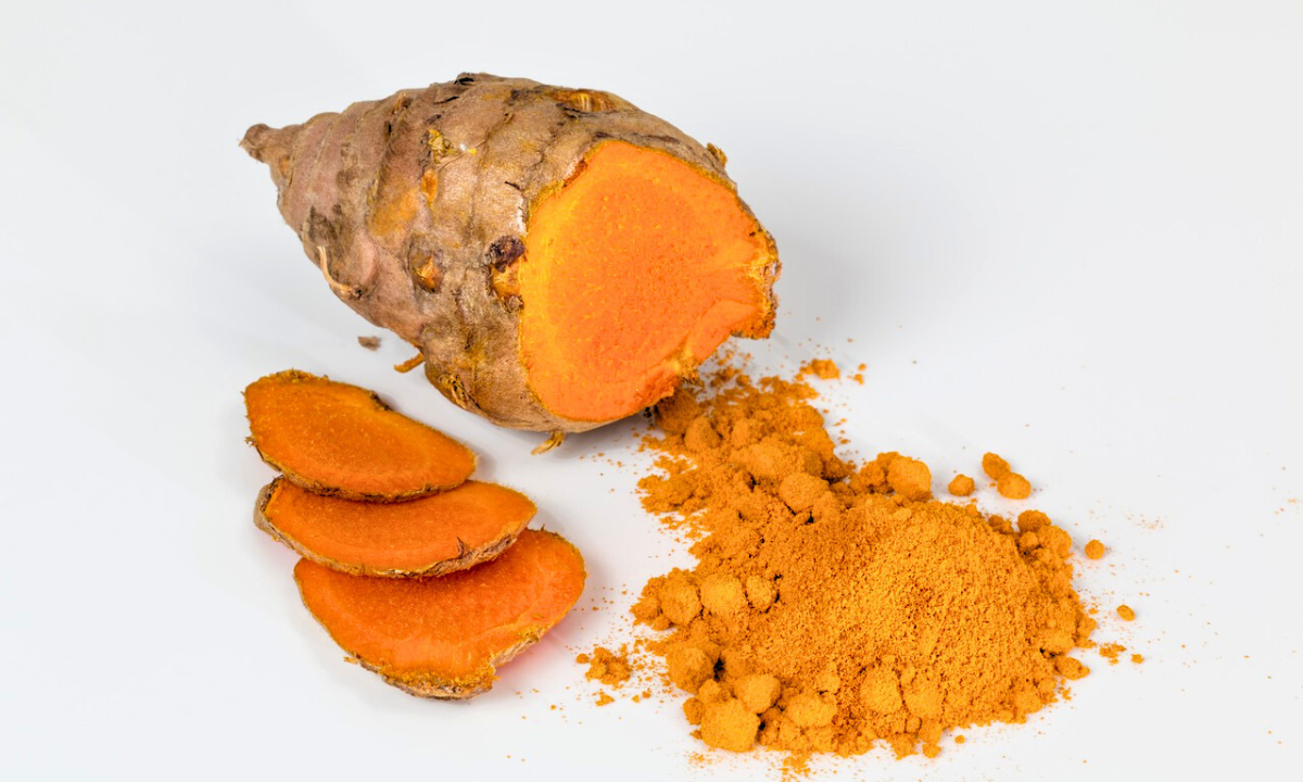 Turmeric Benefits For Skin (Can You Use Daily?)